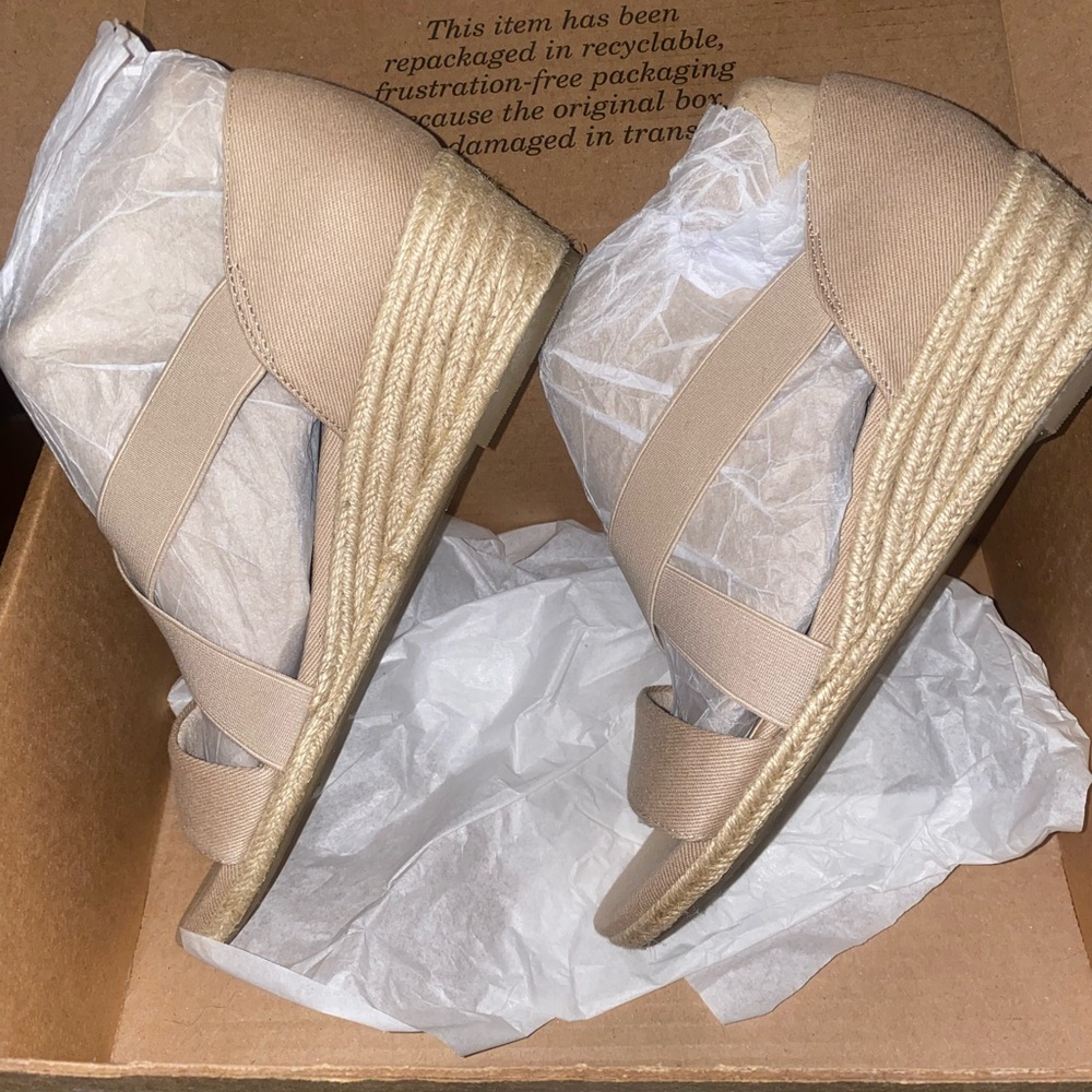 Life Stride Beige Espadrille Wedges